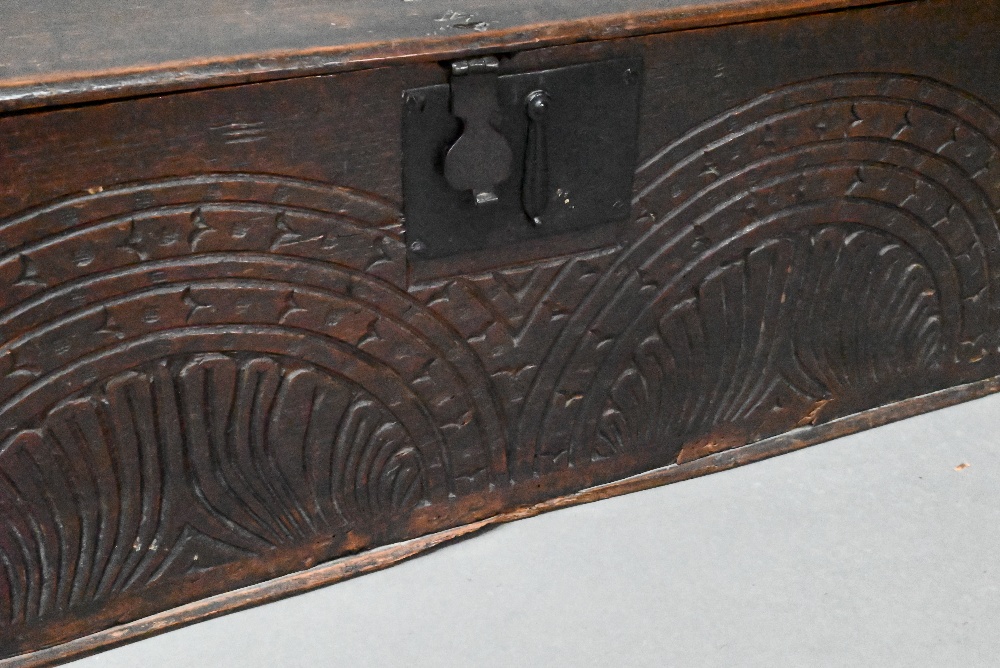 A late 17th century bible box with lunette carved front, 70 cm x 36 cm x 26.5 cm h - Image 4 of 7