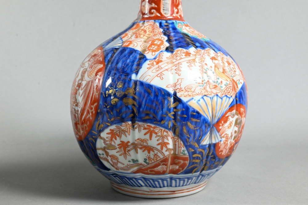 A small collection of Asian china and collectables including a 19th century Chinese blue and white - Image 14 of 16
