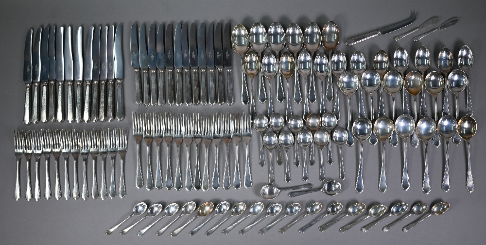 A matched set of Victorian silver fiddle & thread flatware, comprising twelve each table forks and - Image 4 of 4