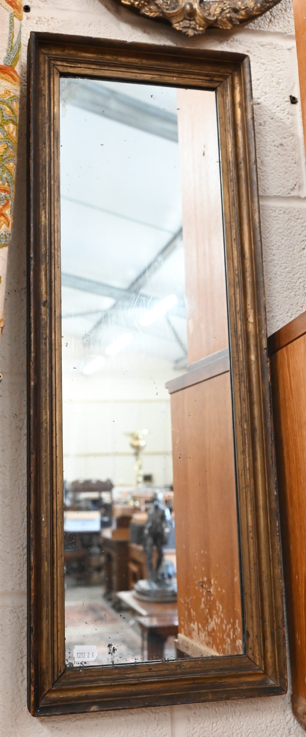 A bevelled oval wall mirror in decorative gilt frame, 45 cm wide x 64 cm high to/w rectangular - Image 4 of 4