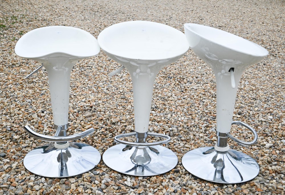 Eight Magis Bombo style tulip adjustable bar stools to/w another similar (9) - Image 2 of 2