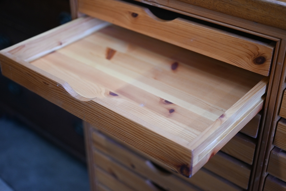 A beech and pine twenty-six drawer plan chest, 102 x 70 x 102 cm - Image 3 of 5