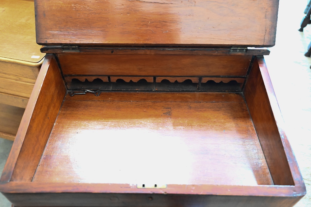 A Victorian walnut inlaid Davenport with hinged sloping top, stationery box and 4 side drawers, 54 x - Image 4 of 4