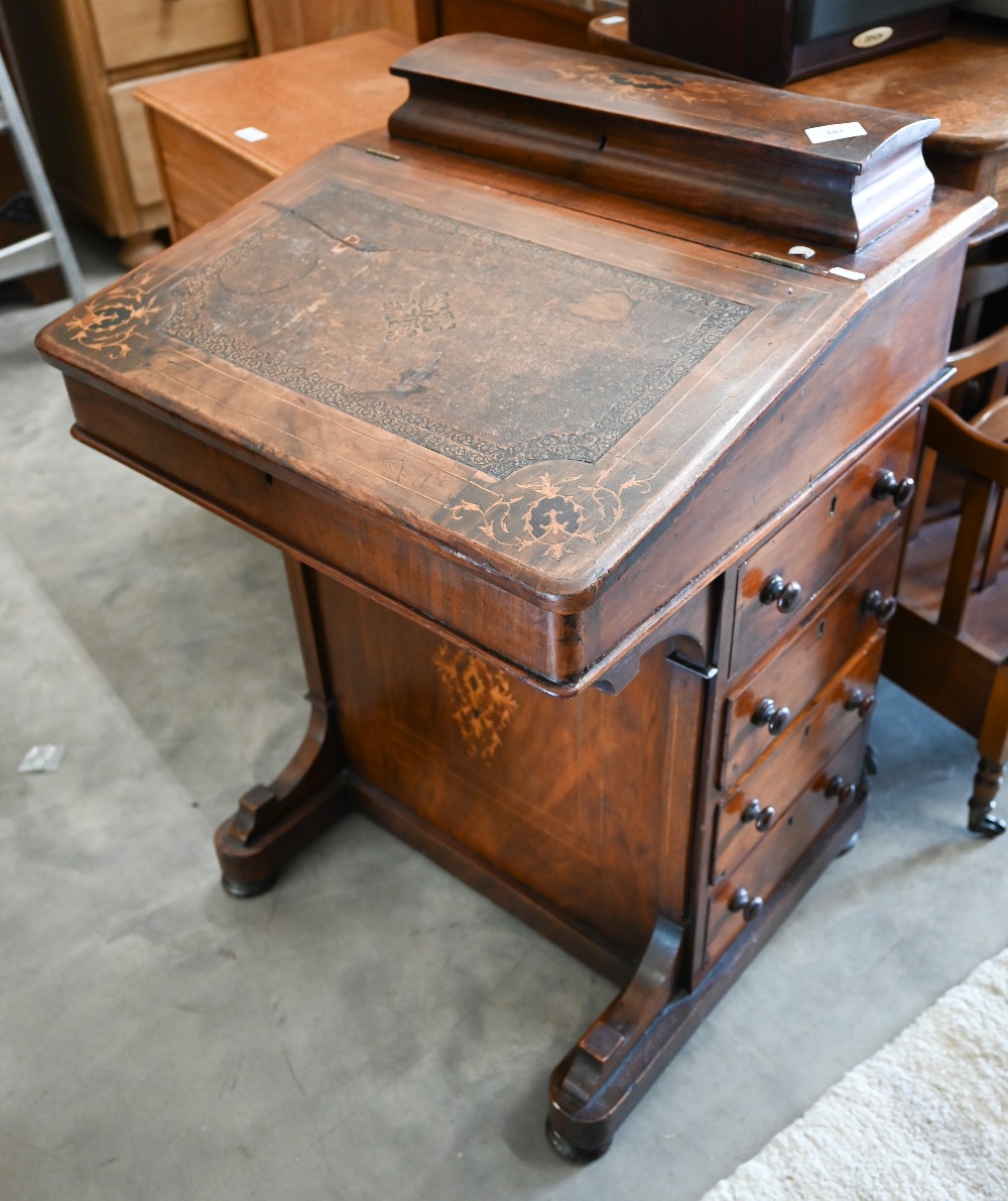 A Victorian walnut inlaid Davenport with hinged sloping top, stationery box and 4 side drawers, 54 x