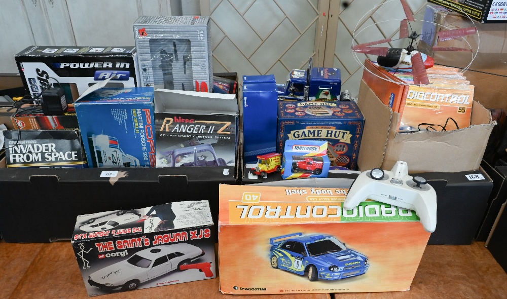 Various boxed and unboxed remote control and other vehicles, etc (2 boxes)