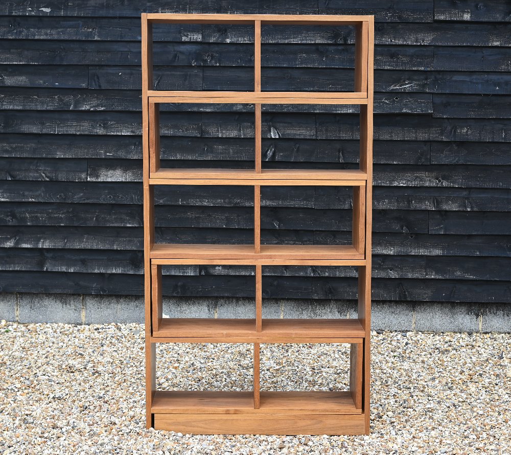 A modern width adjustable open bookcase, 104 cm wide x 30 cm deep x 195 cm high the smallest setting