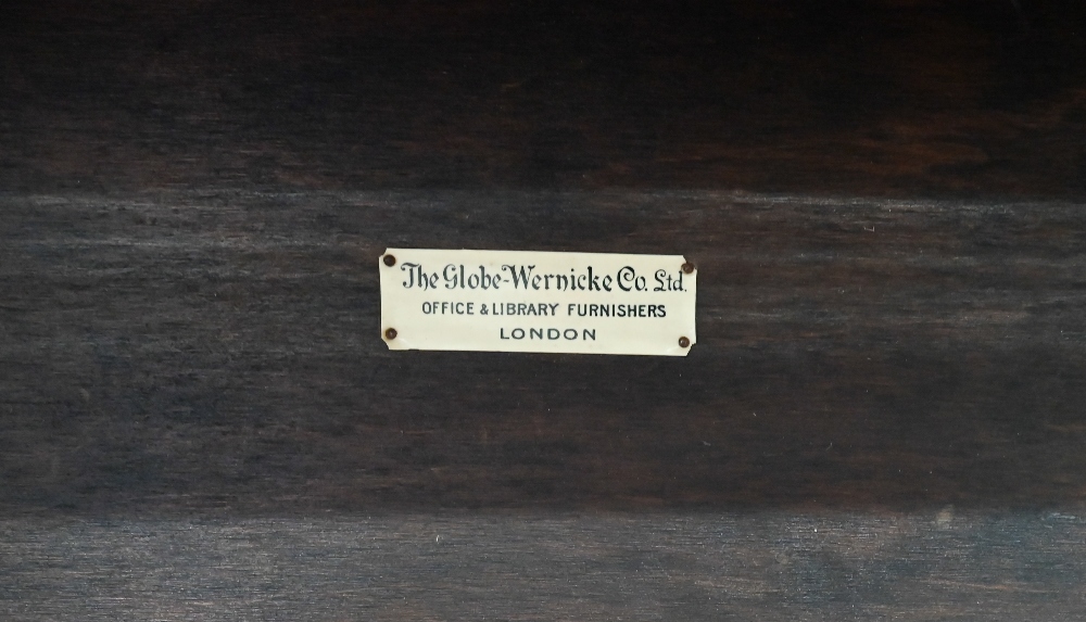 An early 20th century oak Globe Wernicke five-tier sectional bookcase, 88 cm wide x 36 cm deep x 194 - Image 3 of 5
