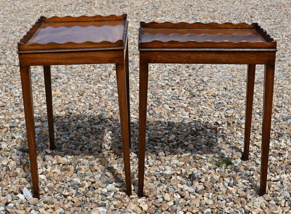 A pair of Edwardian tray-top side tabes (fixed) on slender tapering supports, 40 cm wide x 30 cm - Image 2 of 3