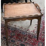 An Edwardian small walnut tray top occasional table, 42 cm wide x 35 cm x 52 cm high to/w a
