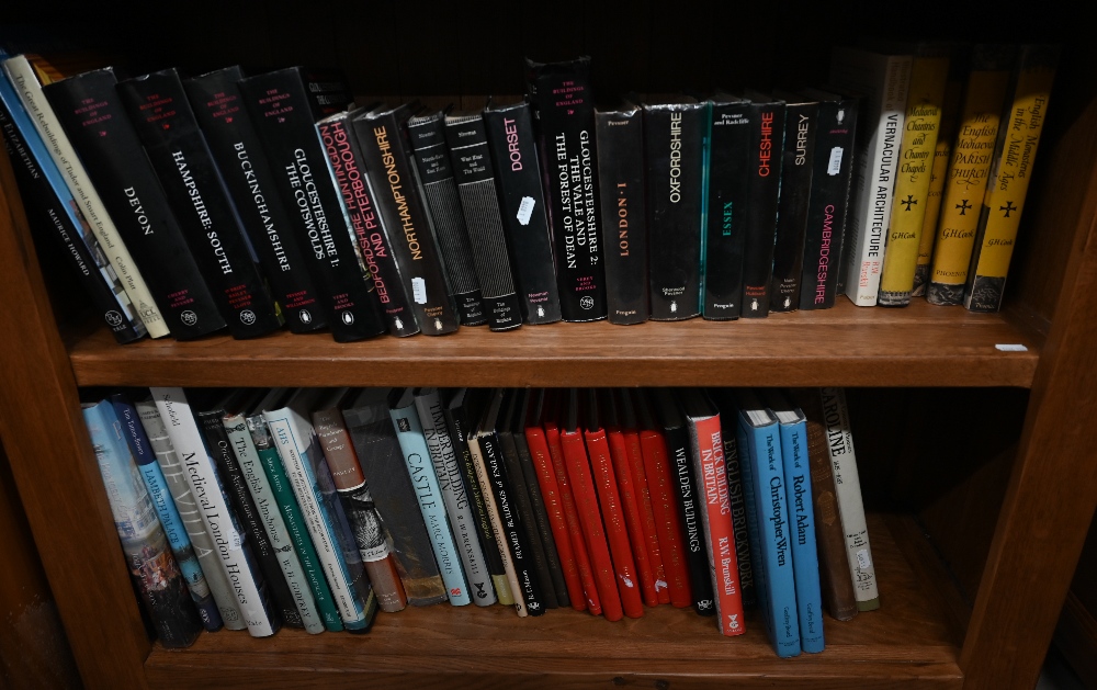 A good collection of books on architecture, on four shelves - Image 3 of 3