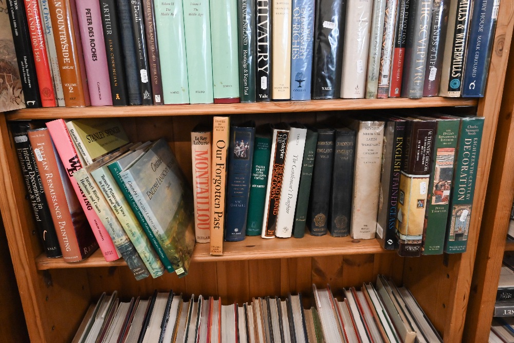 A large collection of books, mostly art and architecture, on five shelves - Image 2 of 4