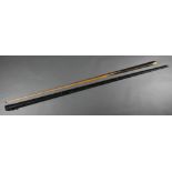 A vintage Tom Newman record breaking 1370 Championship Billiards Cue, 17oz 145.5 cm, in japanned tin