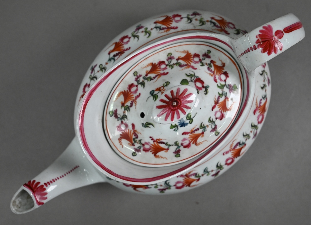A Regency New Hall china floral-painted teapot, pattern no 748, 26 cm long - Image 3 of 4