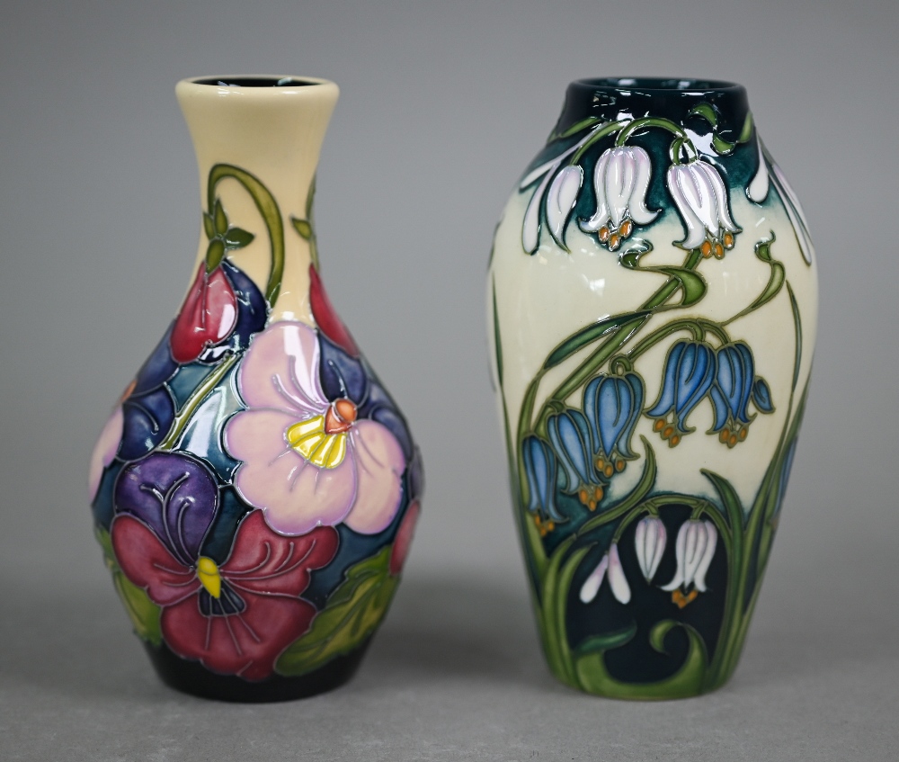 A boxed Moorcroft 'Combermere' vase, 13.5 cm to/w another boxed Moorcroft floral-design vase, 13.5 - Image 2 of 4