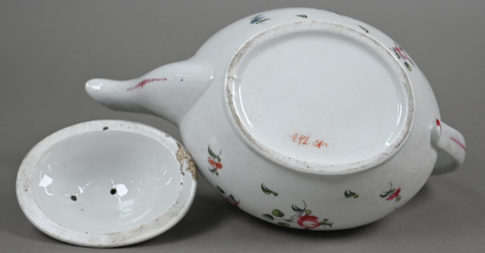 A Regency New Hall china floral-painted teapot, pattern no 748, 26 cm long - Image 4 of 4