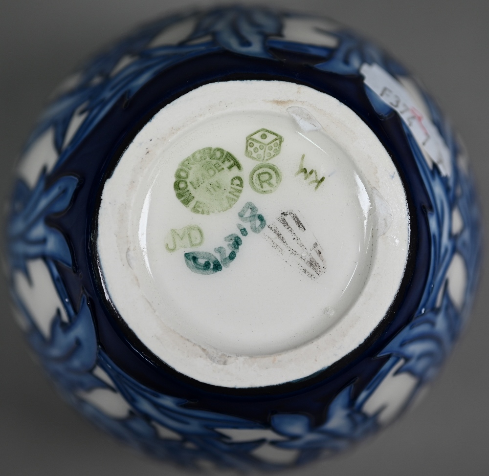 A Moorcroft Kelmscott Artichoke ginger jar and cover, 11 cm, to/w a Royal Doulton stoneware Autumn - Image 5 of 5