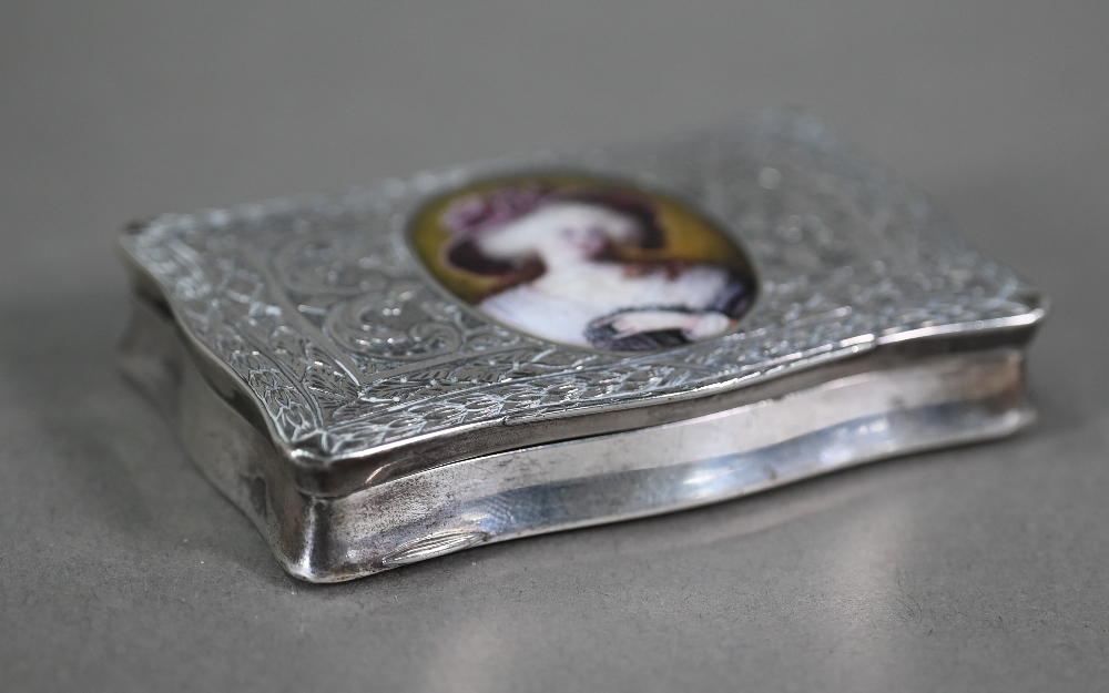 A late 19th Century German .800 grade silver snuff box, the hinged cover with enamelled oval - Image 3 of 4