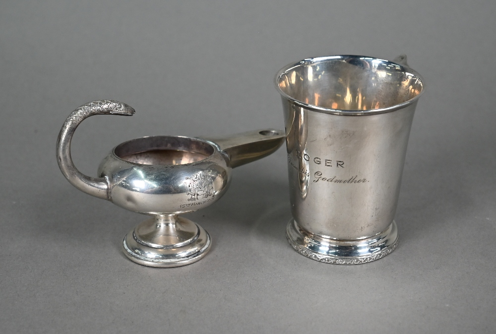 A small silver Christening mug, Birmingham 1935, to/w a small Aladdin's lamp style table lighter ( - Image 2 of 5