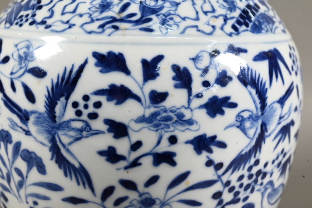 A 19th century Chinese blue and white tulip vase (tulipiere) with seven spouts, painted in tones - Image 6 of 8