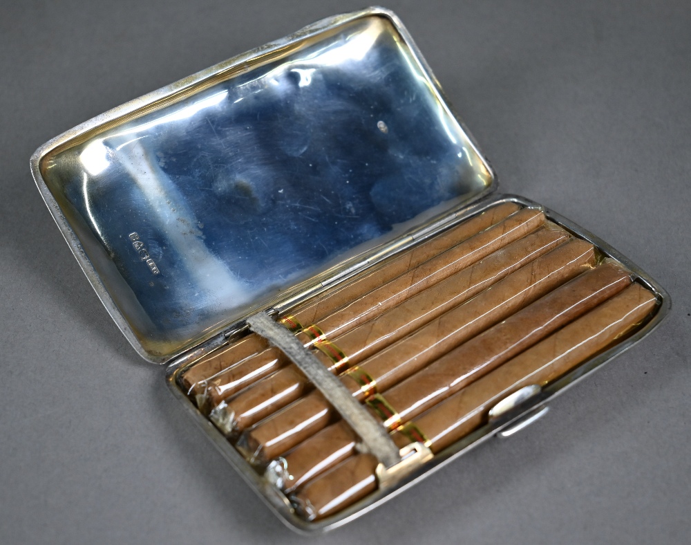 An Edwardian silver hip-pocket cheroot case with engraved family arms and motto, John Millward - Image 4 of 5