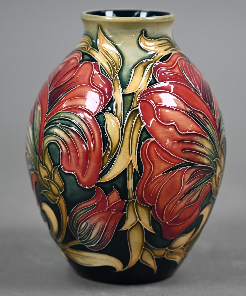 A boxed Moorcroft 'Spanish Pattern' vase 2013, 13.5 cm high - Image 2 of 4