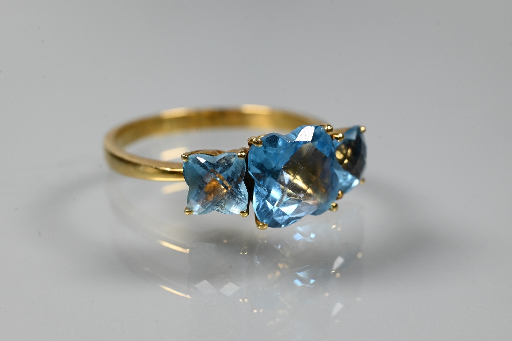 Five various rings, three set blue topaz, one channel set with coloured sapphires, one dark blue - Image 7 of 11