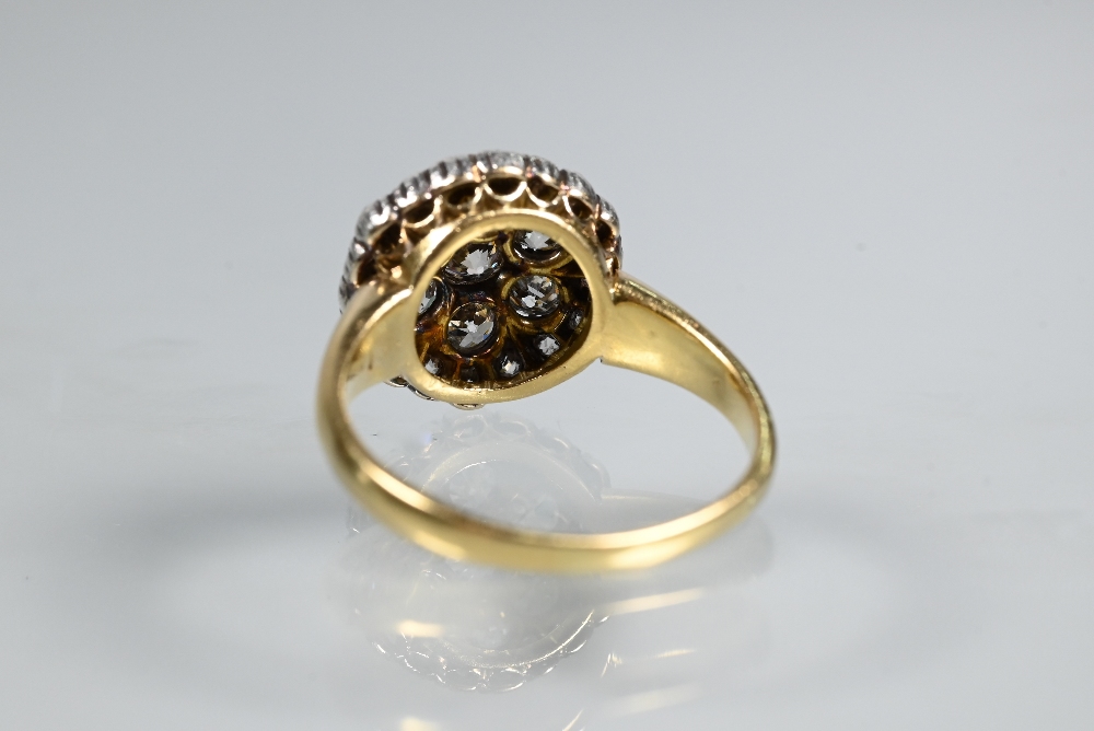 A diamond cluster ring, the central daisy cluster with border around, 18ct yellow and white gold - Image 5 of 5