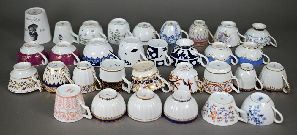 A collection of thirty-two Georgian-Elizabeth II Derby and Crown Derby cups - Image 7 of 8