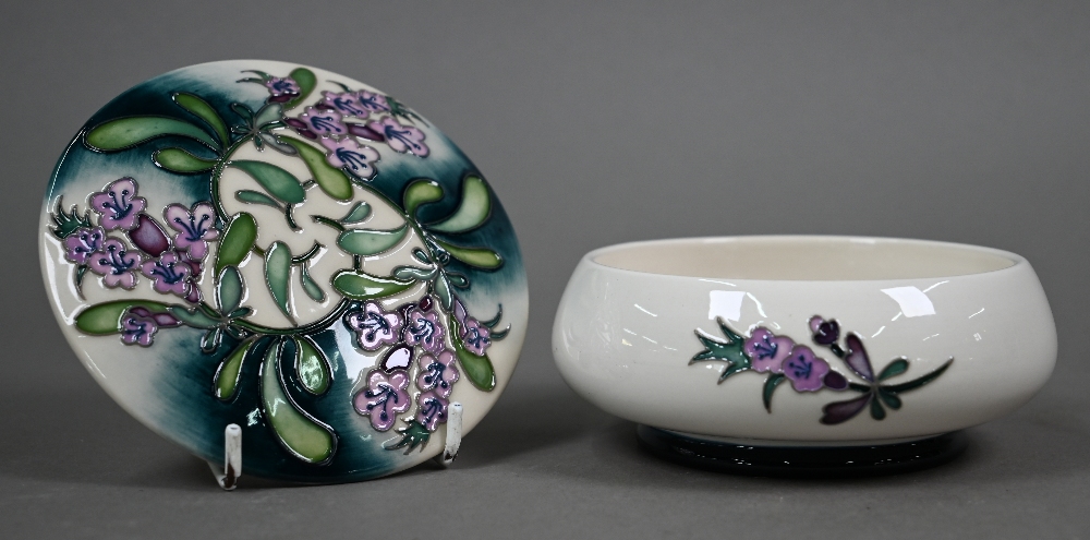 A Moorcroft 'Meadow Thyme' bowl and cover by Nicola Stanley 2015 12.5 cm to/w two boxed Royal - Image 5 of 6