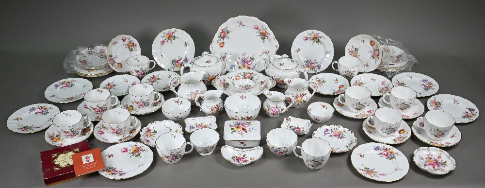 A quantity of Royal Crown Derby 'Derby Posies' tea ware etc (box)