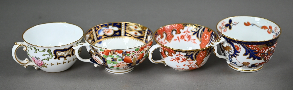 A box of 19th century and later Derby Royal Crown Derby wares, including Imari wares (box) - Image 7 of 8