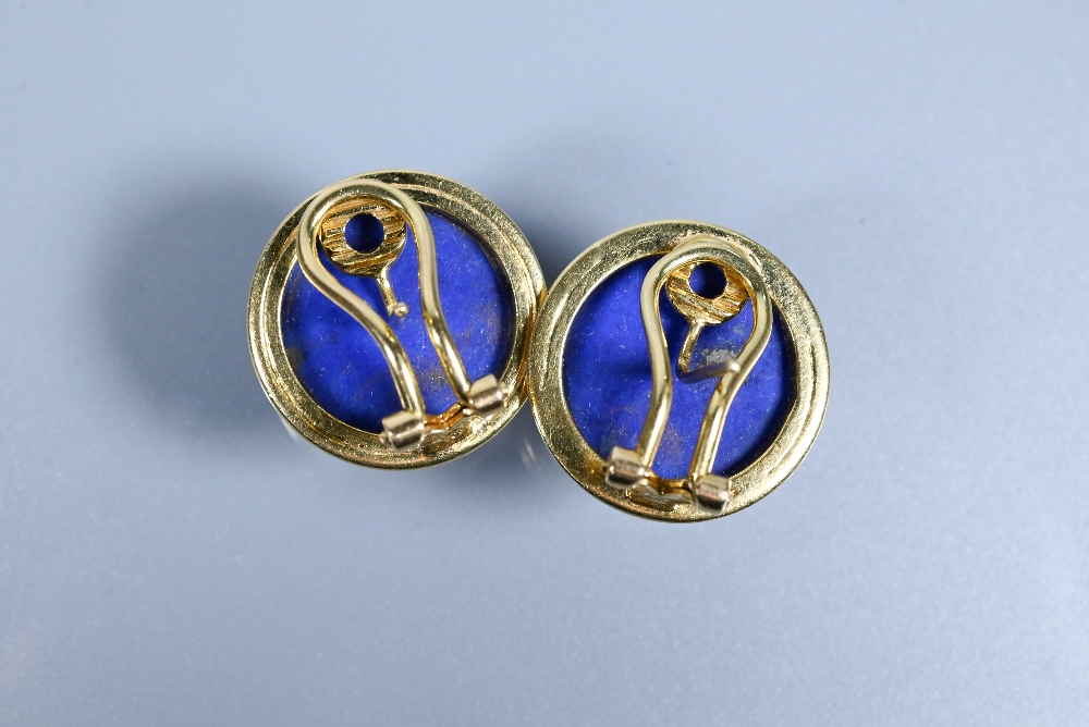 Pair of ear-clips set round half-domed lapis lazuli approx 1.5 cm diam, set yellow metal stamped - Image 4 of 4