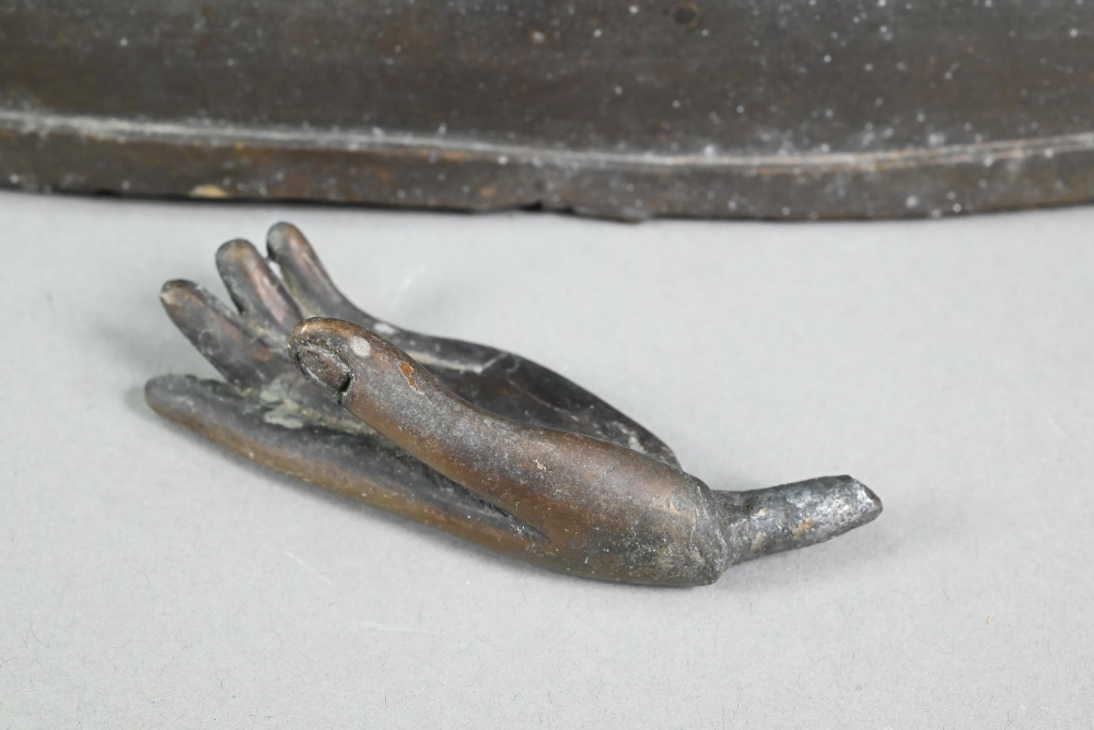 A large 19th century Burmese Mandalay style bronze Shakyamuni Buddha, seated in the lotus position - Image 5 of 12