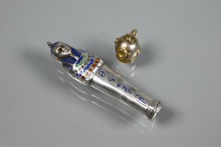 A 9ct divers helmet charm to/w a propelling pencil in the form of a sarcophagus, white metal with