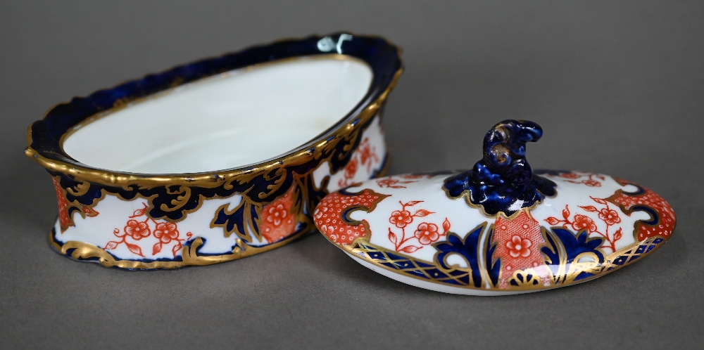 A Victorian Royal Crown Derby Imari pattern elliptical trinket box and cover 1896, 10 cm wide, to/ - Image 6 of 6