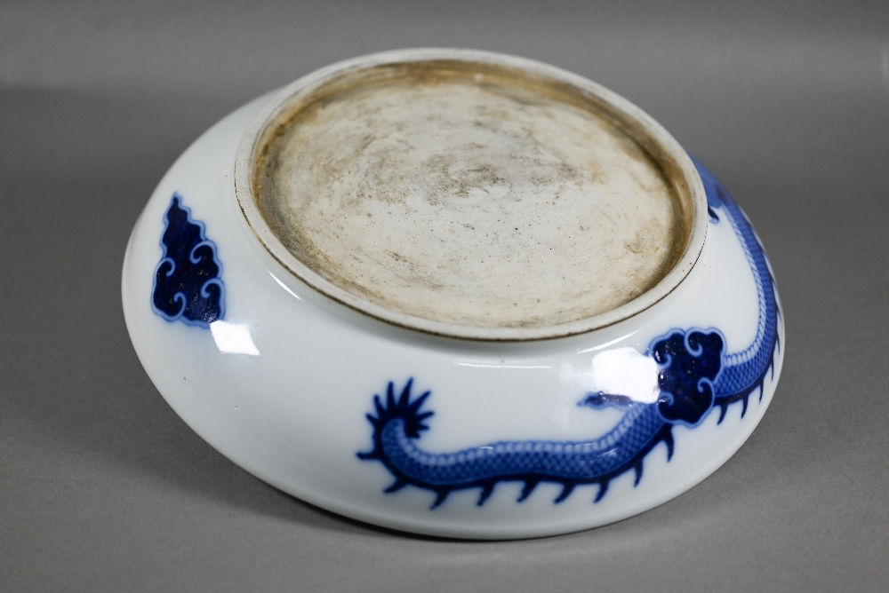 A Chinese transitional style blue and white dragon charger in the mid 17th century manner, painted - Image 5 of 8