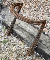 Ten weathered steel curved garden frames, 50 cm h x 40 cm h (10)