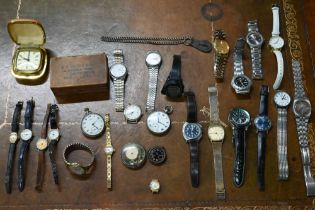A box of assorted used vintage and later wristwatches including Timex; Seiko; Kinzle; Lorus;