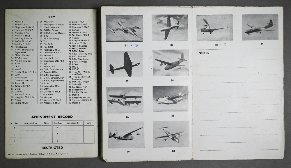 A collection of Air Ministry Aircraft Recognition cards and pamphlets, mostly 1950s (several hundred - Image 4 of 4