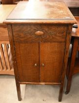 An oak cased 'vista' cabinet gramophone