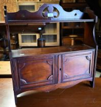 An Arts & Crafts desktop shelf/cabinet, 58 cm x 17 cm x 60 cm h