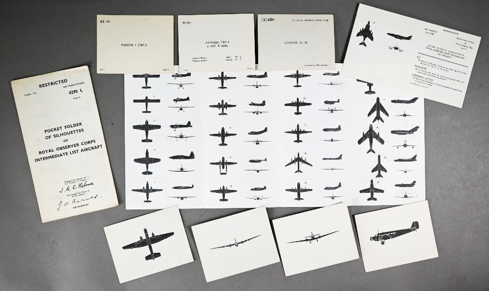 A collection of Air Ministry Aircraft Recognition cards and pamphlets, mostly 1950s (several hundred - Image 3 of 4