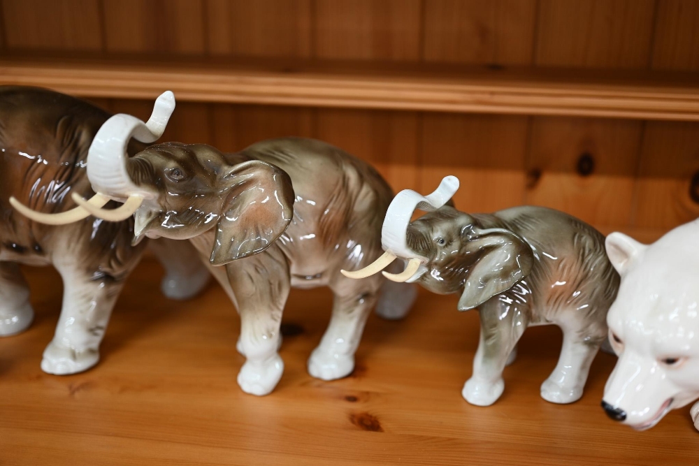 A graduated set of three Royal Dux elephants 25-15 cm to/w a large Melba Ware polar bear and buffalo - Image 4 of 6