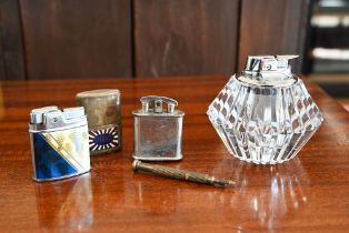 Four assorted cigarette lighters (4)