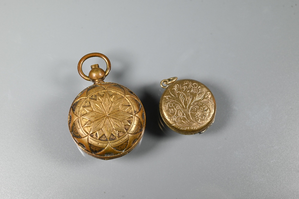 An 18ct yellow gold medal for Headingly Golf Club, 9.3g; a 1907 US dollar with pendant mount, a - Image 7 of 9