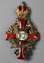 Imperial Austrian Order of Franz Joseph (1849), Officer's breast cross in gilt-bronze and enamels