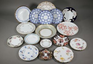 Sixteen various Victorian and later Crown Derby plates to/w a Bloor Derby dish (17)