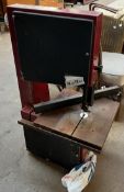 A Mini Max professional 32 band saw (Sold as seen,