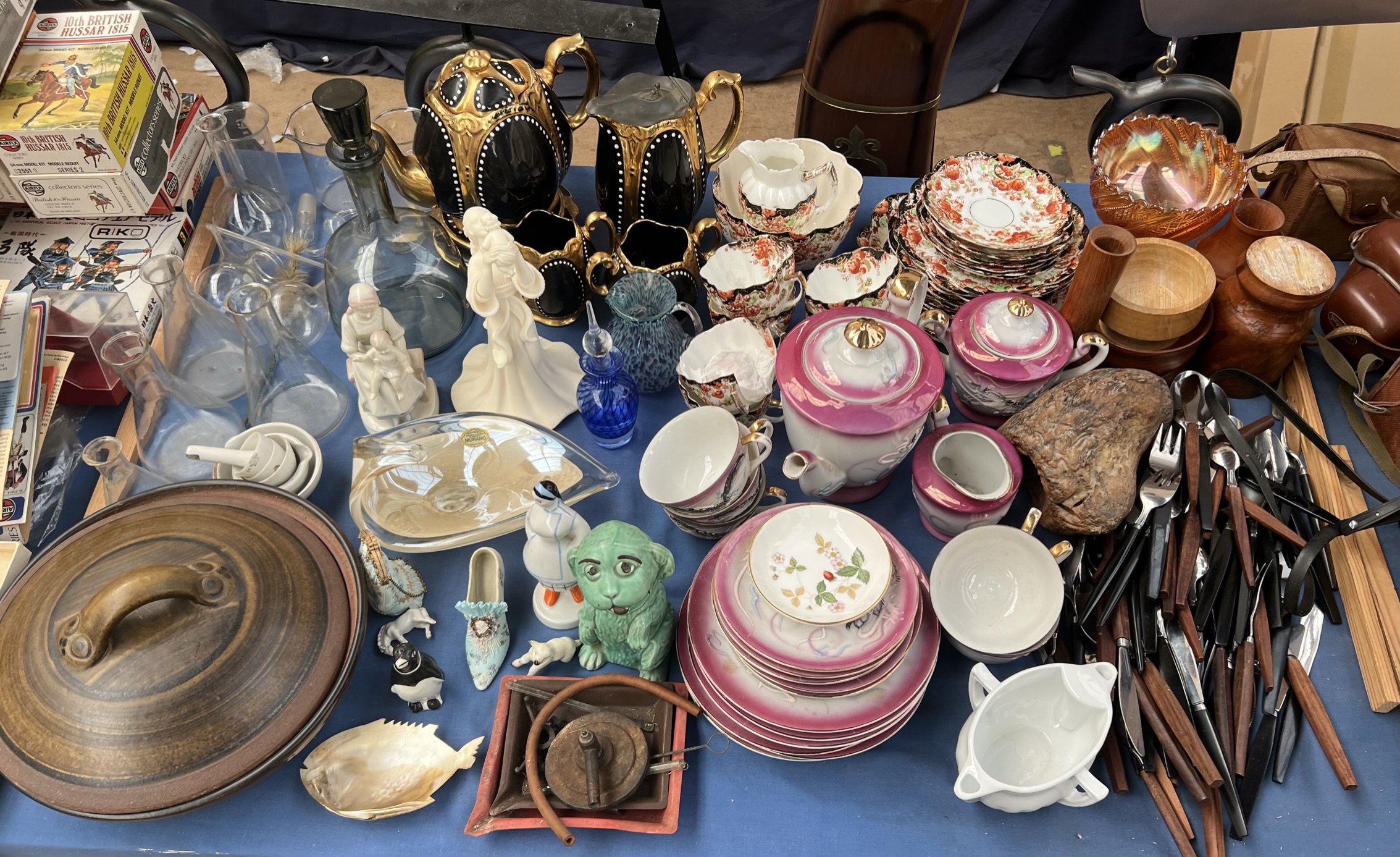 A Murano glass leaf dish together with glass beakers, Japanese part tea set, other part tea sets,