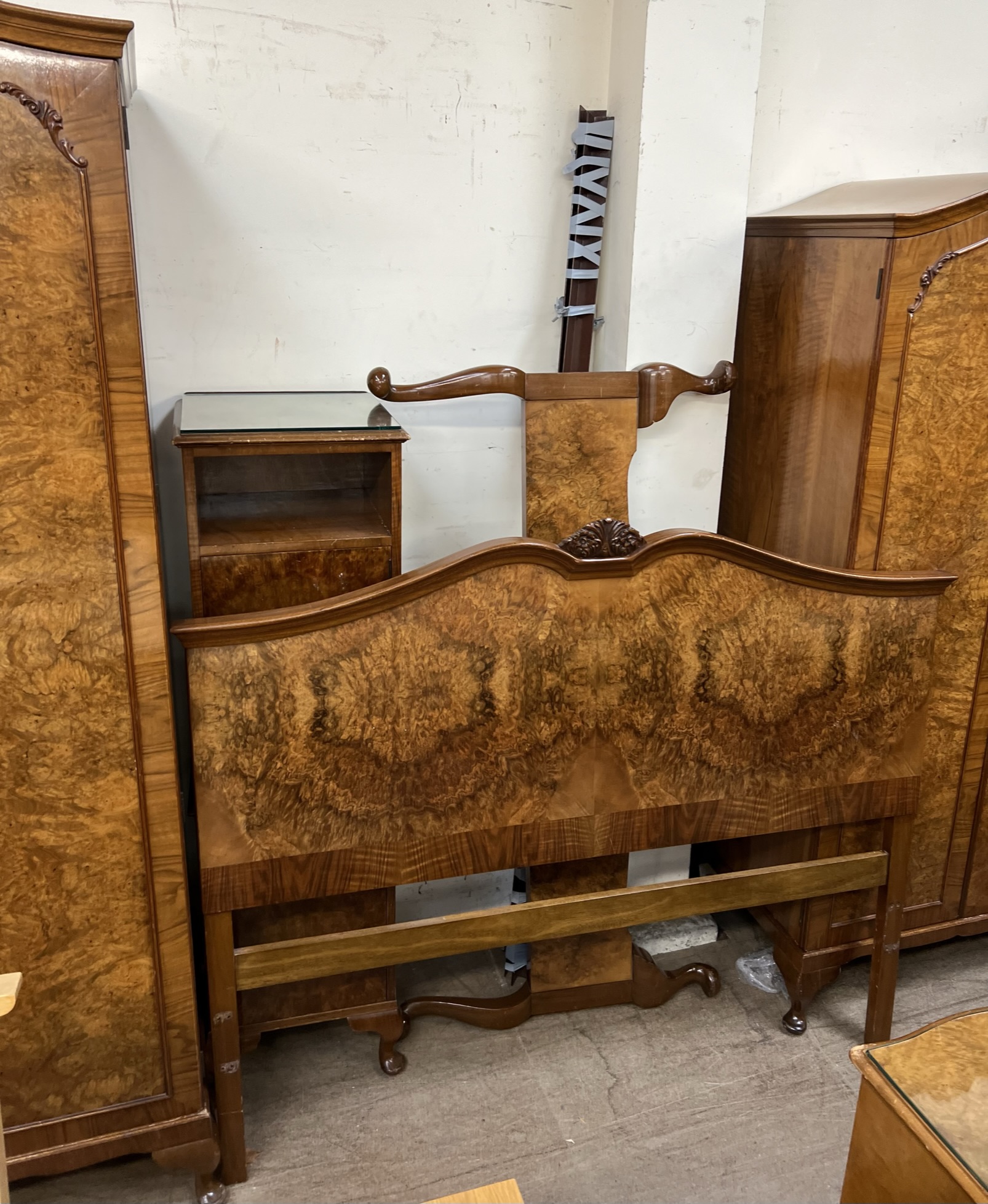 An early 20th century burr walnut bedroom suite comprising two wardrobes, - Image 3 of 5